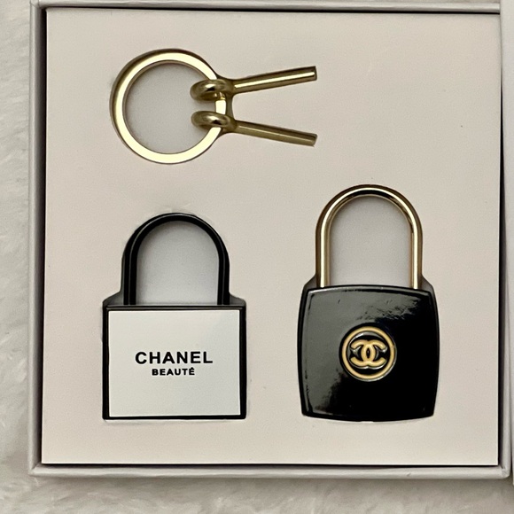 Chanel Padlock Lock and Key Set - New 💯% Authentic!! - Picture 5 of 5